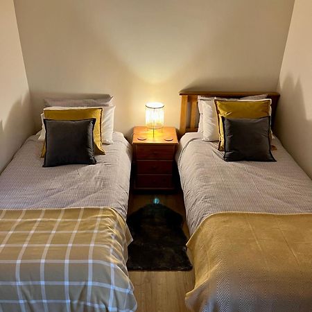 Tom Rocky'S Farmyard Villa Templemore Buitenkant foto
